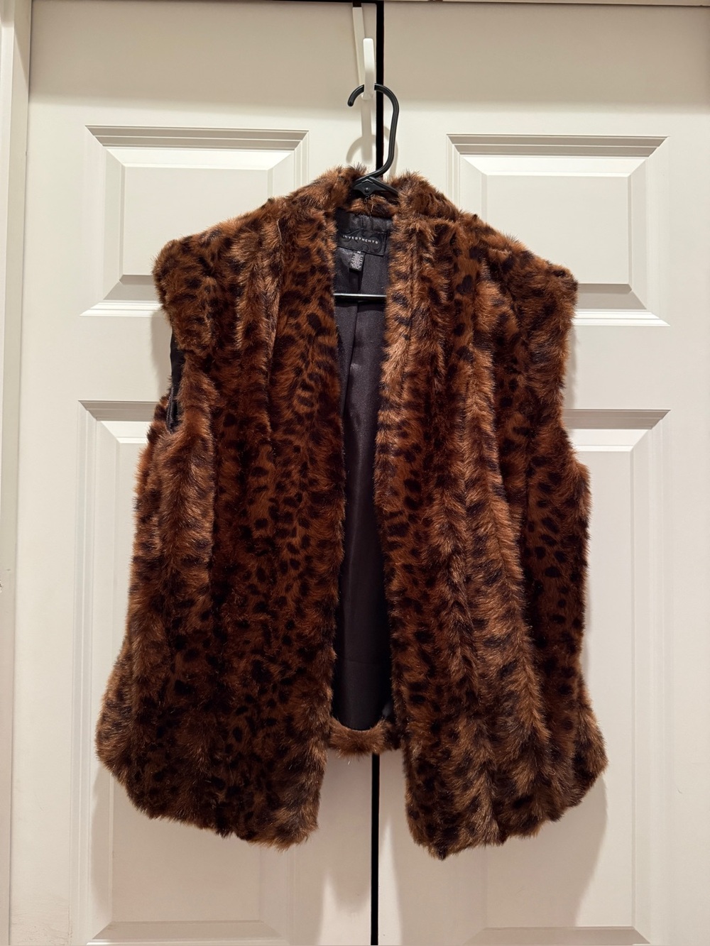 Faux Fur Vest very soft! Excellent condition Medium